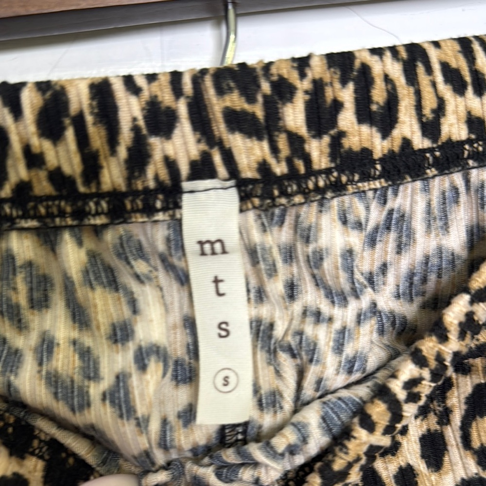 MTS Leopard Mini Skirt with Ruffled Style - Picture 3 of 7